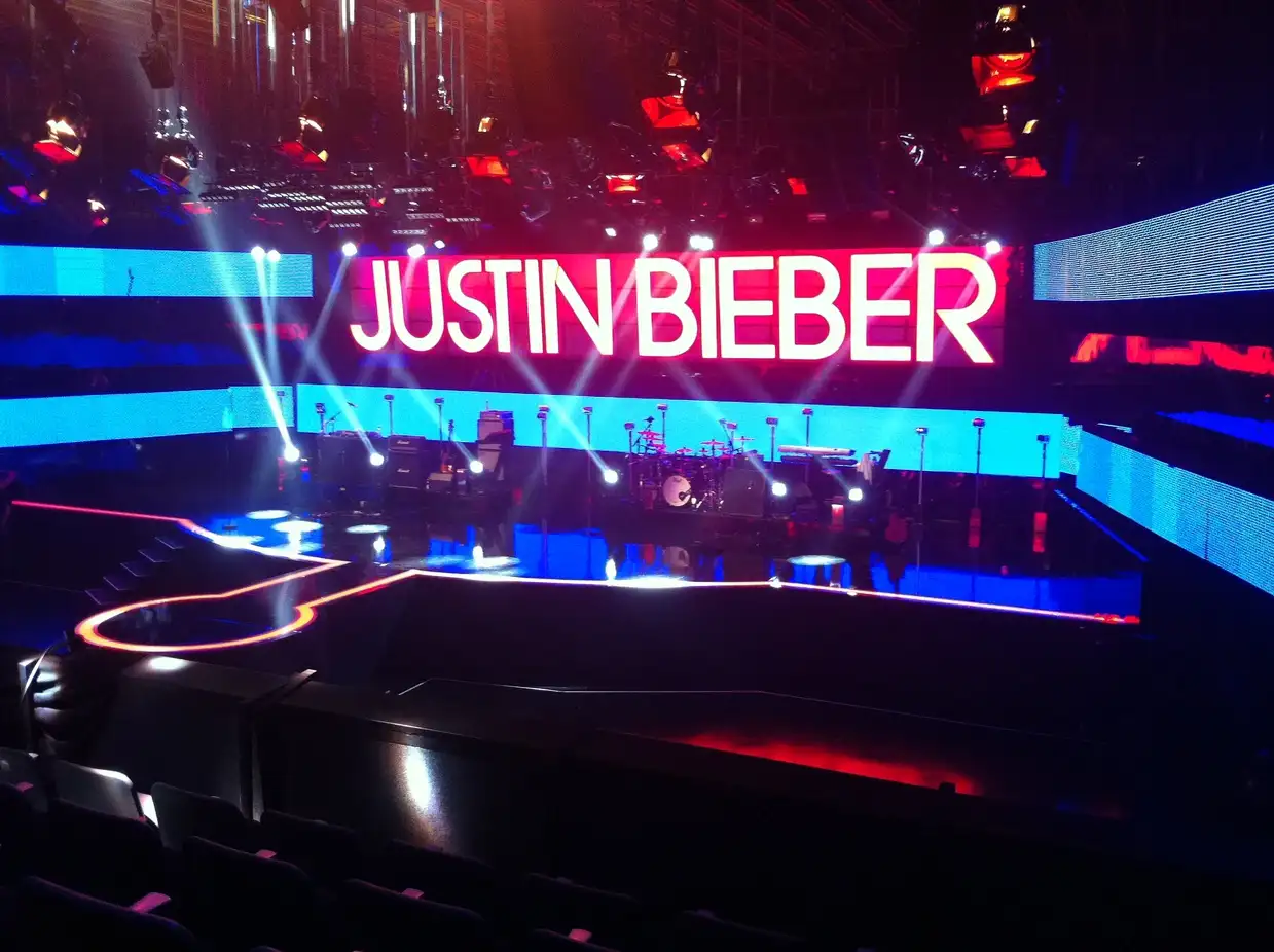 Justin Bieber ITV - Teenage hysteria