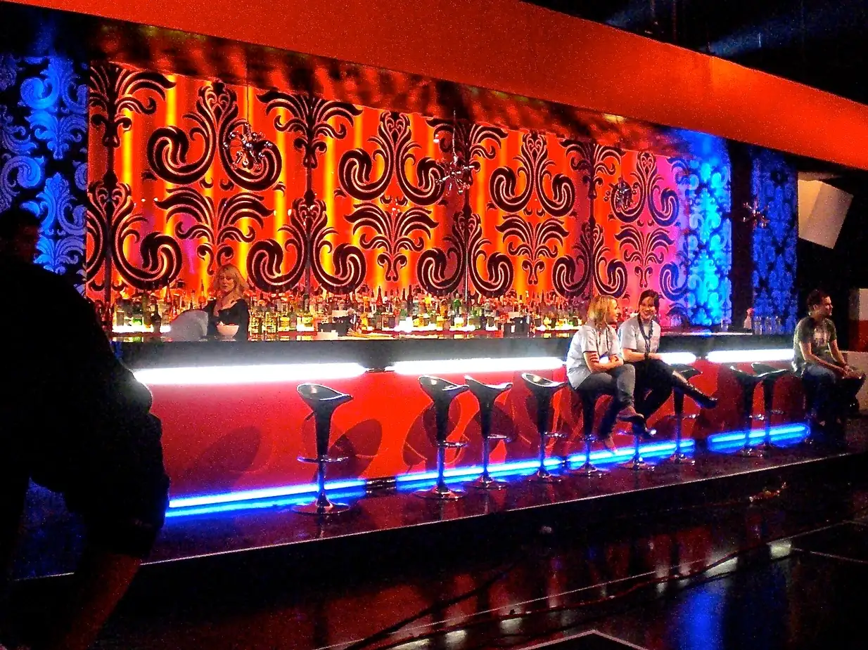 Lily Allen Show - Bar area